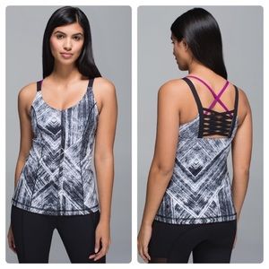 Lululemon Hot to Street Tank in Heat Wave SZ 4
